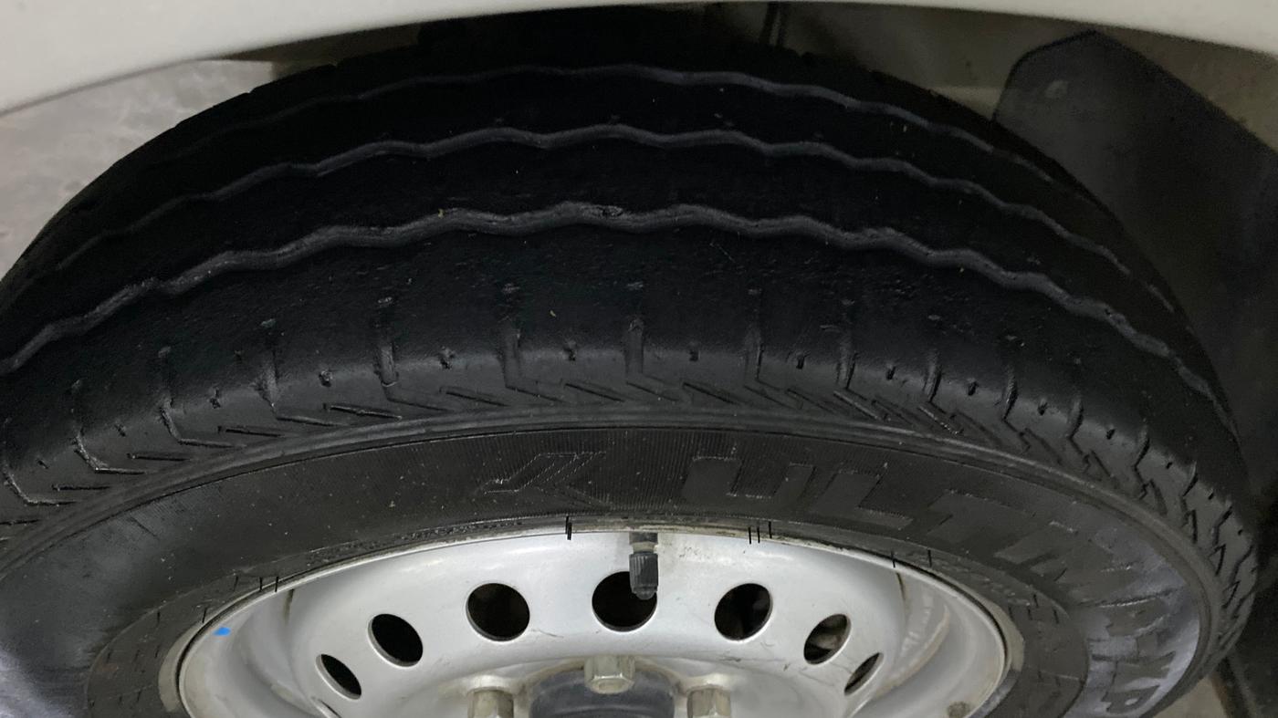 2024 Maruti Eeco 5 STR AC CNG, CNG, Manual, 48,761 km, Left Front Tyre Tread