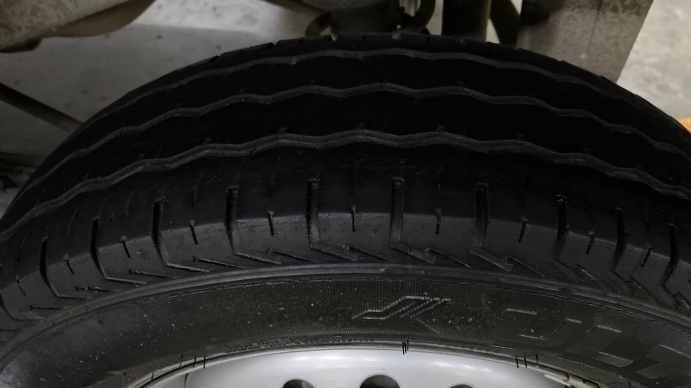 2024 Maruti Eeco 5 STR AC CNG, CNG, Manual, 48,761 km, Left Rear Tyre Tread