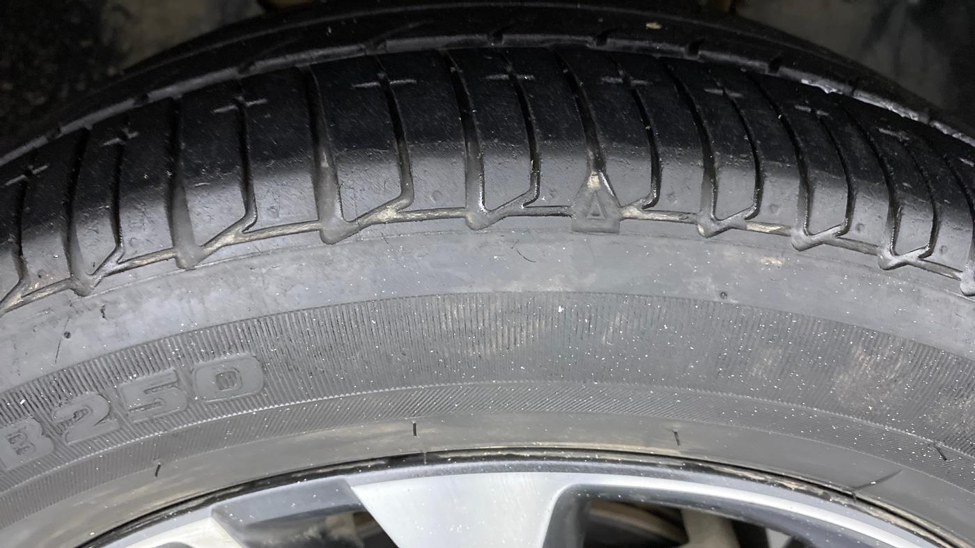 2019 Tata Tiago XZ+ 1.2 Revotron, Petrol, Manual, 15,835 km, Right Front Tyre Tread