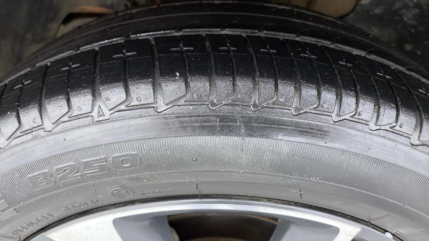 2019 Tata Tiago XZ+ 1.2 Revotron, Petrol, Manual, 15,835 km, Left Front Tyre Tread