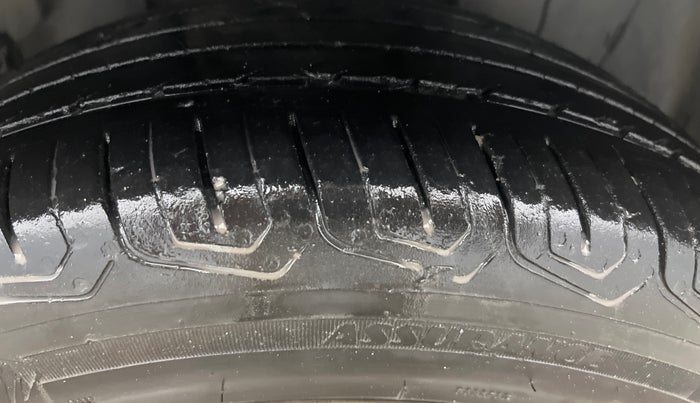 2021 Tata ALTROZ XT PETROL, Petrol, Manual, 43,266 km, Right Front Tyre Tread