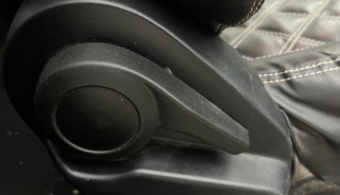 2021 Tata ALTROZ XT PETROL, Petrol, Manual, 43,266 km, Driver Side Adjustment Panel