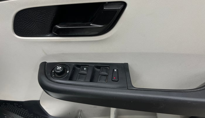 2021 Tata ALTROZ XT PETROL, Petrol, Manual, 43,266 km, Driver Side Door Panels Control
