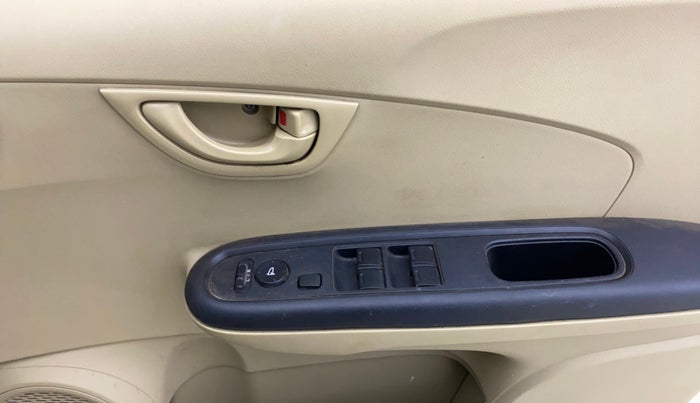 2016 Honda Amaze 1.2L I-VTEC S, CNG, Manual, 85,538 km, Driver Side Door Panels Control