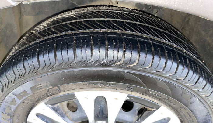 2016 Honda Amaze 1.2L I-VTEC S, CNG, Manual, 85,538 km, Left Front Tyre Tread