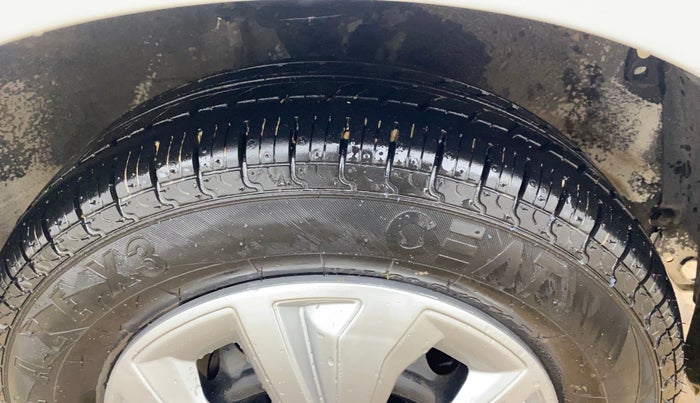 2017 Maruti Alto 800 LXI, Petrol, Manual, 42,091 km, Right Front Tyre Tread