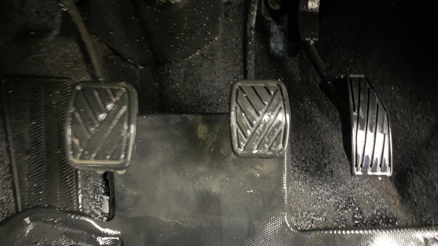 2024 Maruti Baleno DELTA CNG 1.2L, CNG, Manual, 29,942 km, Pedals