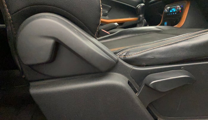 2020 Ford Ecosport TITANIUM 1.5L SPORTS(SUNROOF) DIESEL, Diesel, Manual, 70,220 km, Driver Side Adjustment Panel