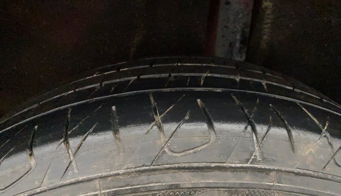 2020 Ford Ecosport TITANIUM 1.5L SPORTS(SUNROOF) DIESEL, Diesel, Manual, 70,220 km, Left Rear Tyre Tread