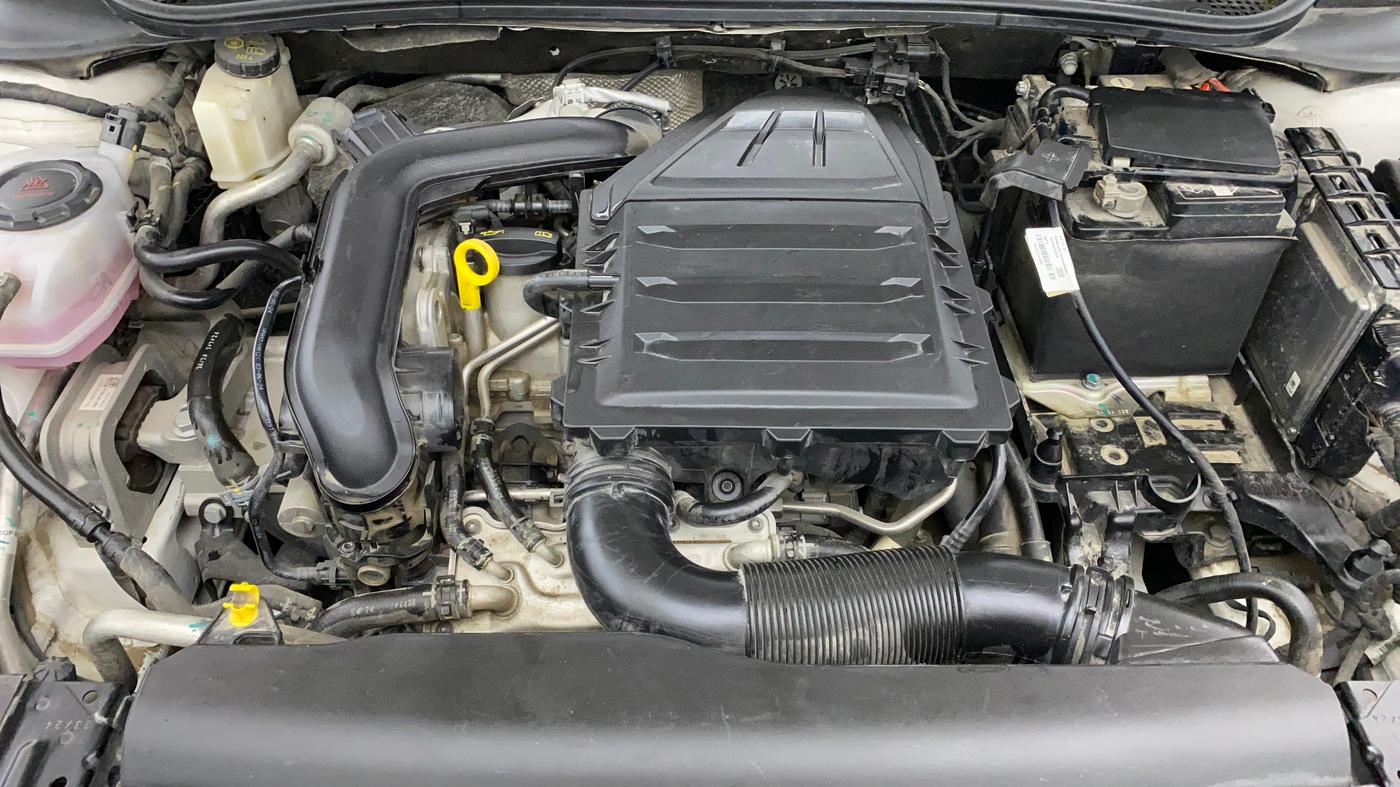 2024 Volkswagen VIRTUS HIGHLINE TSI 1.0 AT, Petrol, Automatic, 26,967 km, Engine View