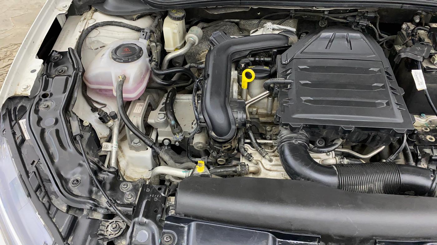 2024 Volkswagen VIRTUS HIGHLINE TSI 1.0 AT, Petrol, Automatic, 26,967 km, Engine View - Right