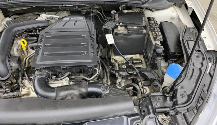 2024 Volkswagen VIRTUS HIGHLINE TSI 1.0 AT, Petrol, Automatic, 26,958 km, Engine View - Left