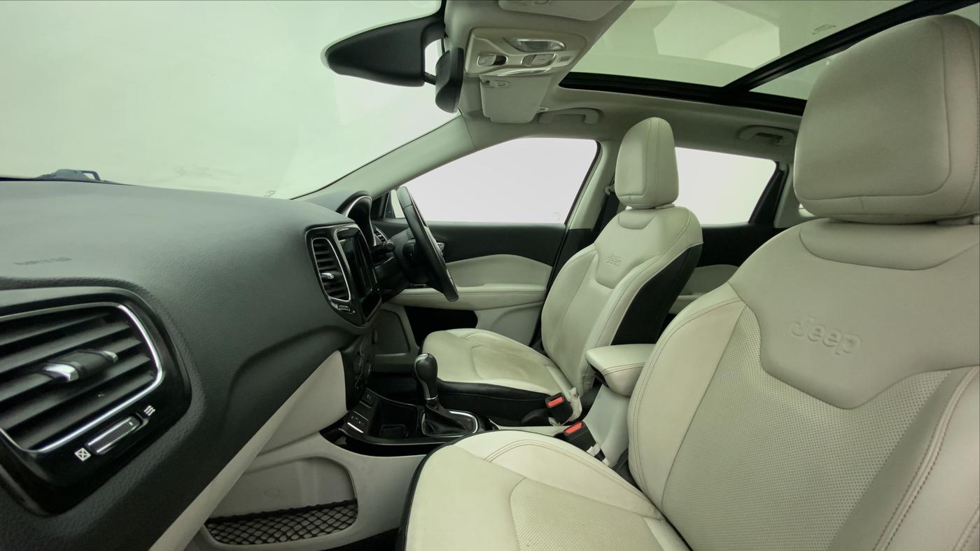 2019 Jeep Compass LIMITED PLUS PETROL AT, Petrol, Automatic, 39,592 km, Right Side Front Door Cabin