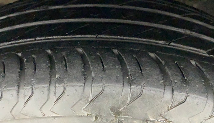 2019 Jeep Compass LIMITED PLUS PETROL AT, Petrol, Automatic, 39,592 km, Left Front Tyre Tread