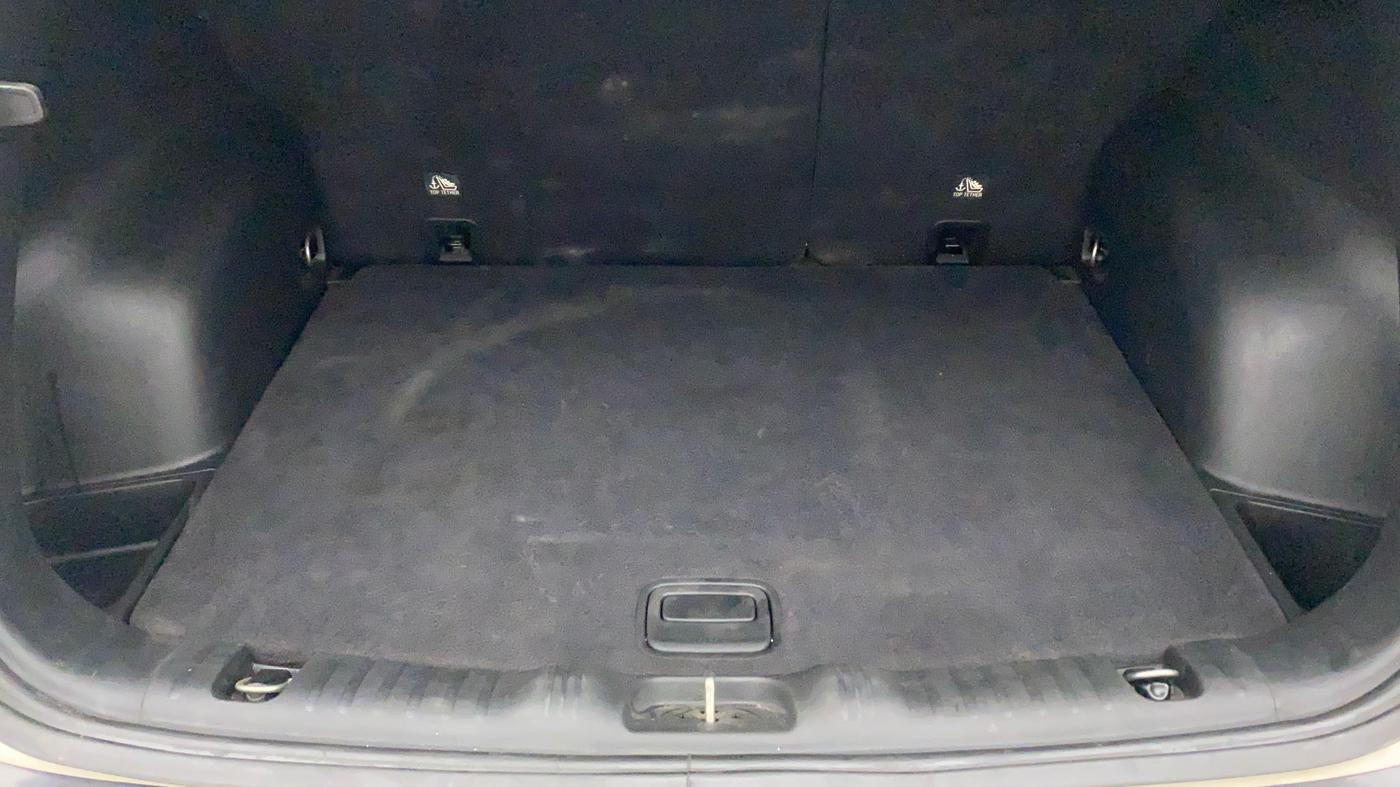 2019 Jeep Compass LIMITED PLUS PETROL AT, Petrol, Automatic, 39,592 km, Boot Inside
