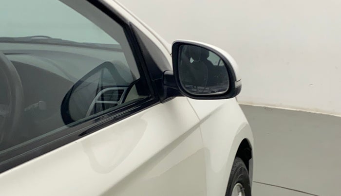 2012 Hyundai i20 SPORTZ 1.2, Petrol, Manual, 68,514 km, Right rear-view mirror - Folding motor not working