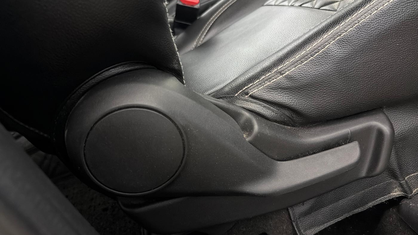 2021 Maruti Baleno DELTA PETROL 1.2, Petrol, Manual, 37,228 km, Driver Side Adjustment Panel