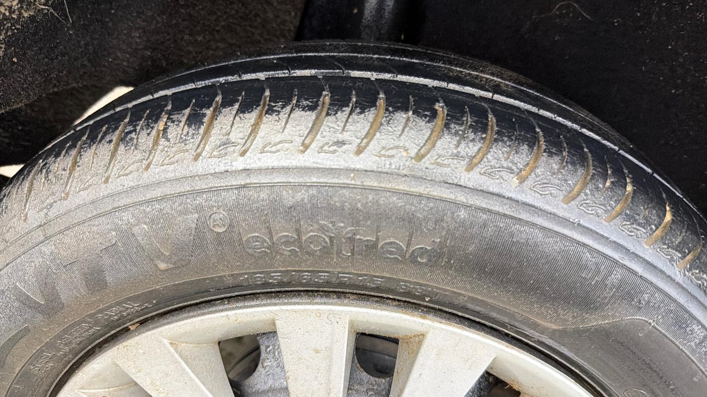 2021 Maruti Baleno DELTA PETROL 1.2, Petrol, Manual, 37,228 km, Right Rear Tyre Tread