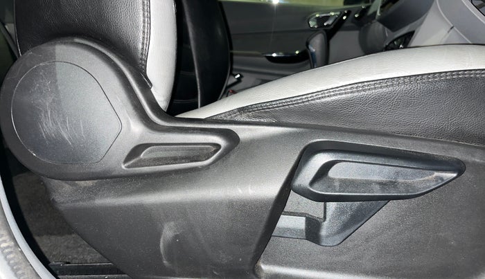 2020 Tata TIGOR XZA PLUS PETROL, Petrol, Automatic, 53,742 km, Driver Side Adjustment Panel