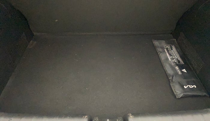 2022 KIA SONET HTK 1.2, Petrol, Manual, 27,304 km, Boot Inside