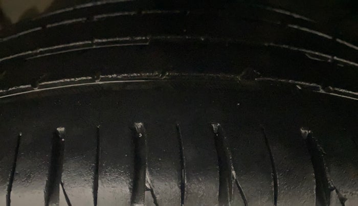 2022 KIA SONET HTK 1.2, Petrol, Manual, 27,304 km, Left Front Tyre Tread