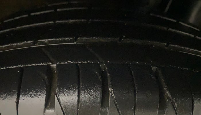 2022 KIA SONET HTK 1.2, Petrol, Manual, 27,304 km, Left Rear Tyre Tread