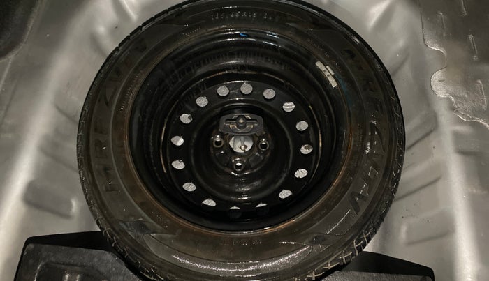 2017 Maruti Ciaz SIGMA 1.4 MT PETROL, Petrol, Manual, 96,365 km, Spare Tyre