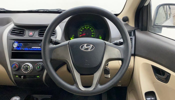 2017 Hyundai Eon ERA PLUS (O), Petrol, Manual, 33,963 km, Steering Wheel Close Up