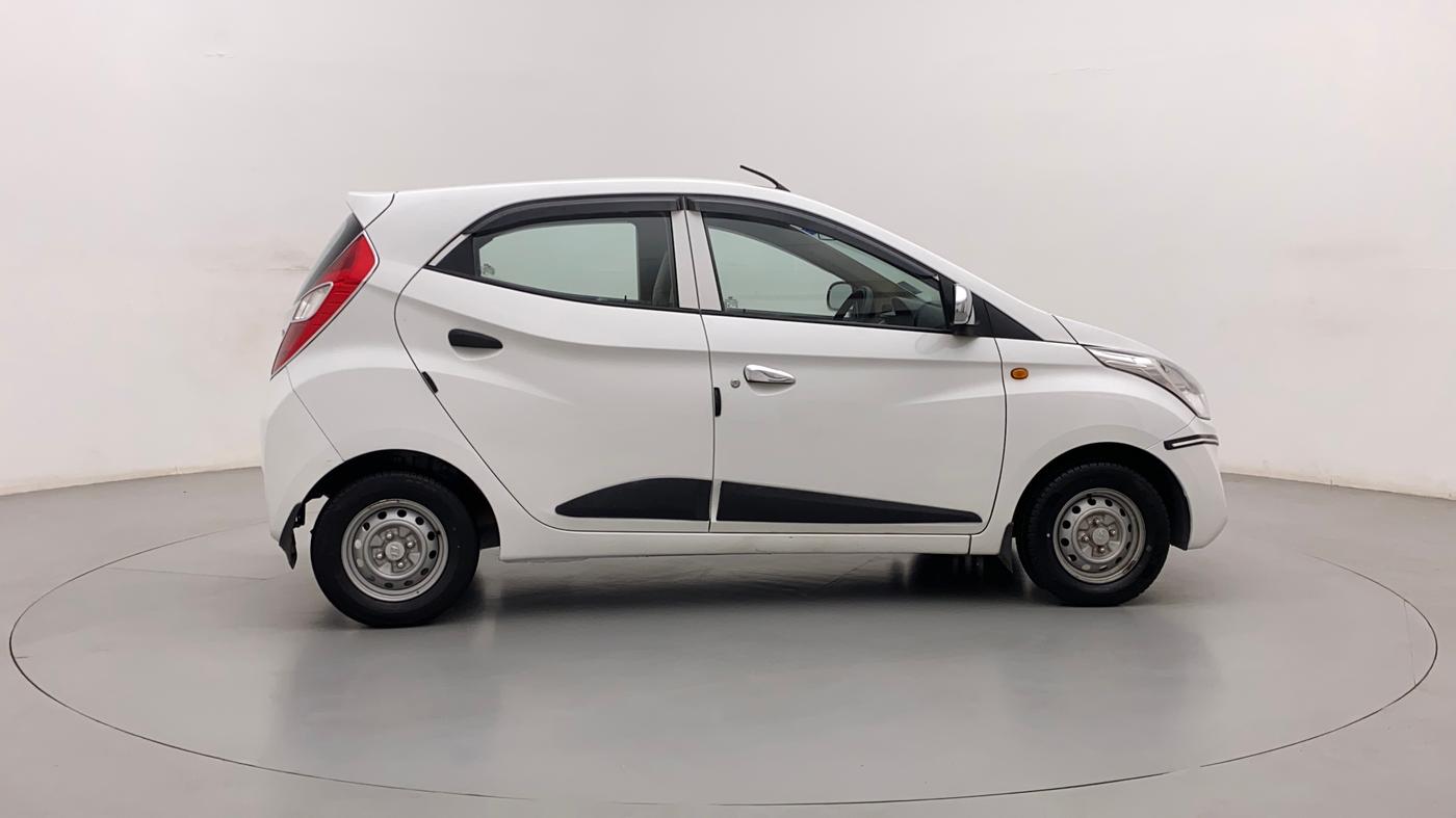 2017 Hyundai Eon ERA PLUS (O), Petrol, Manual, 33,963 km, Right Side View