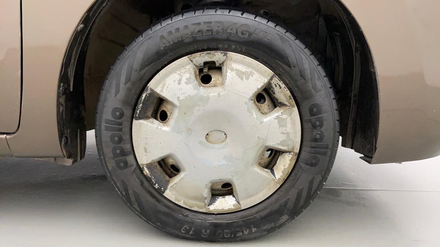 2013 Maruti Wagon R 1.0 LXI CNG, CNG, Manual, 70,382 km, Right Front Wheel
