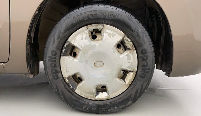 2013 Maruti Wagon R 1.0 LXI CNG, CNG, Manual, 70,382 km, Right Front Wheel