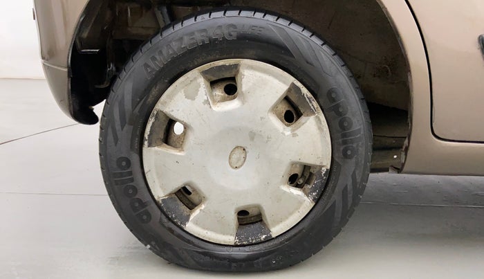 2013 Maruti Wagon R 1.0 LXI CNG, CNG, Manual, 70,382 km, Right Rear Wheel