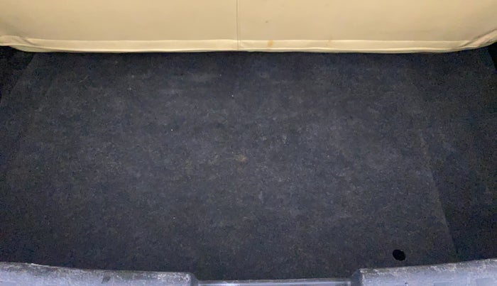 2014 Maruti Swift VXI, Petrol, Manual, 44,721 km, Boot Inside