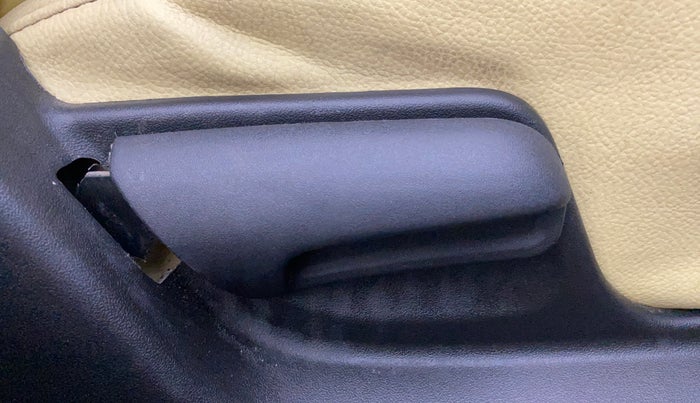 2014 Maruti Swift VXI, Petrol, Manual, 44,721 km, Driver Side Adjustment Panel