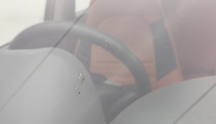 2015 Maruti Alto 800 LXI, Petrol, Manual, 62,614 km, Front windshield - Minor spot on windshield