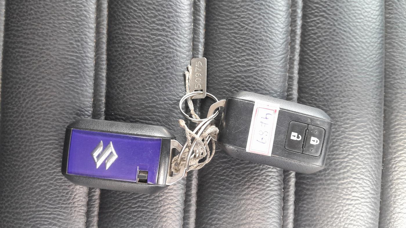 2020 Maruti Swift ZXI PLUS AMT, Petrol, Automatic, 73,743 km, Key Close Up
