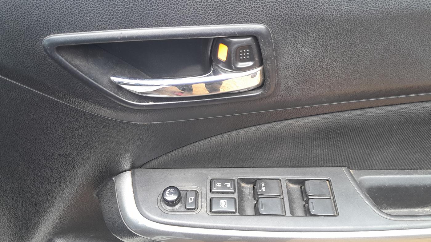 2020 Maruti Swift ZXI PLUS AMT, Petrol, Automatic, 73,743 km, Driver Side Door Panels Control