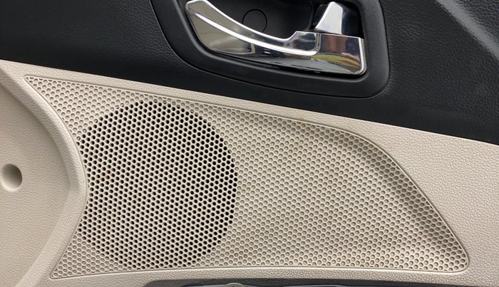 2019 Mahindra XUV300 W8(O), Diesel, Manual, 84,472 km, Speaker