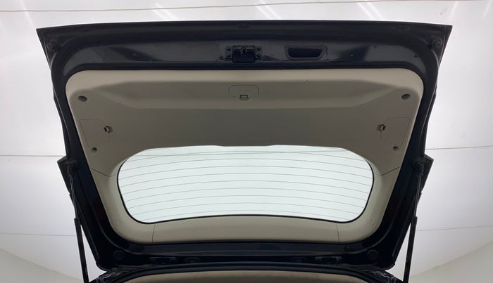 2019 Mahindra XUV300 W8(O), Diesel, Manual, 84,472 km, Boot Door Open