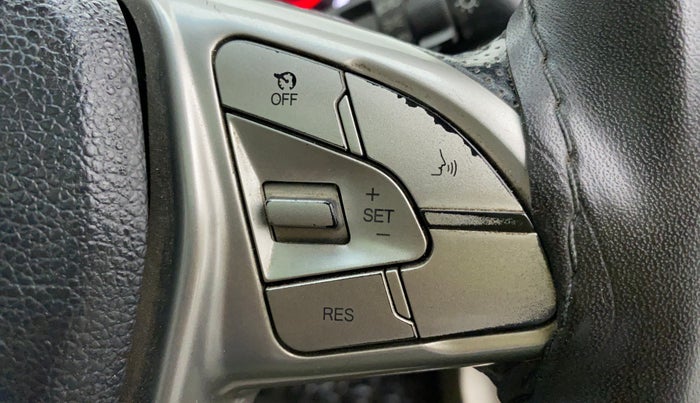 2019 Mahindra XUV300 W8(O), Diesel, Manual, 84,472 km, Adaptive Cruise Control