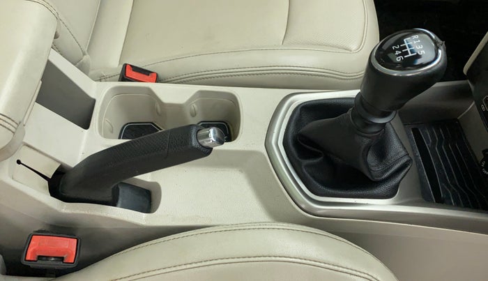 2019 Mahindra XUV300 W8(O), Diesel, Manual, 84,472 km, Gear Lever