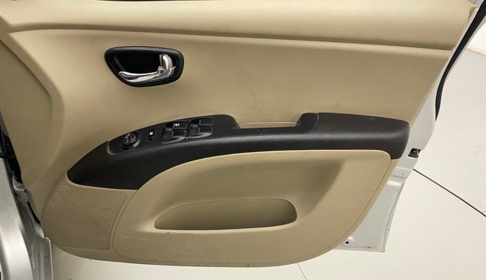 2013 Hyundai i10 SPORTZ 1.2 AT, Petrol, Automatic, 17,194 km, Driver Side Door Panels Control