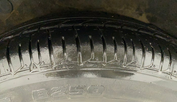 2013 Hyundai i10 SPORTZ 1.2 AT, Petrol, Automatic, 17,194 km, Right Rear Tyre Tread