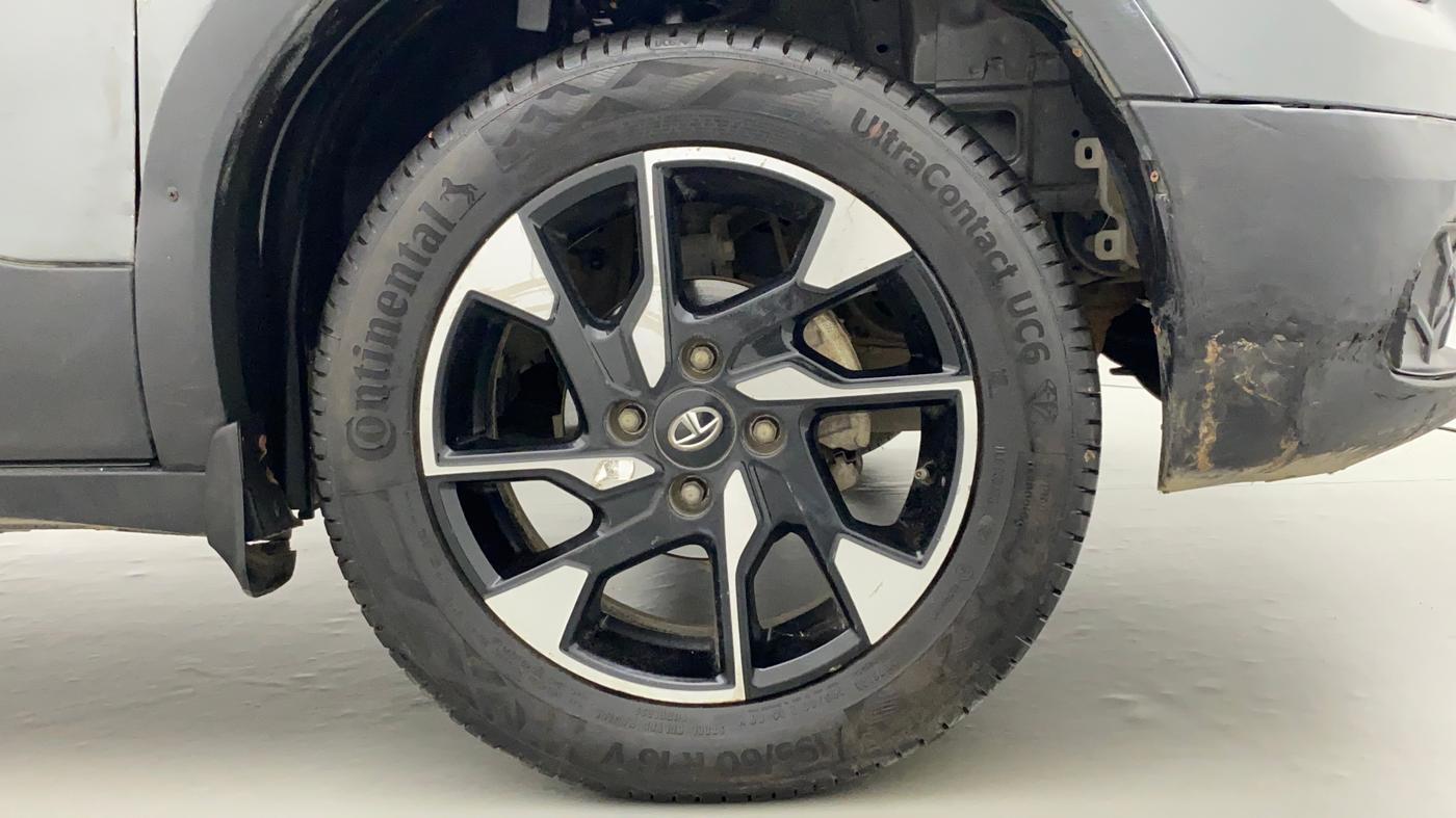 2022 Tata PUNCH CREATIVE  MT, Petrol, Manual, 20,372 km, Right Front Wheel