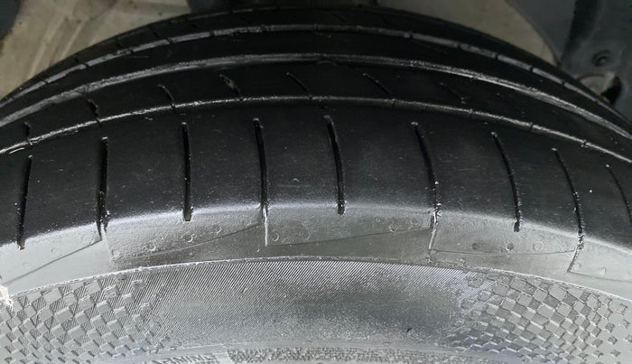 2020 MG HECTOR PLUS SHARP HYBRID PETROL, Petrol, Manual, 34,528 km, Right Front Tyre Tread