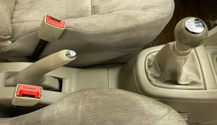 2015 Maruti Ertiga VXI, Petrol, Manual, 93,150 km, Gear Lever