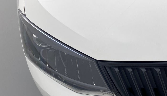 2021 Skoda Rapid STYLE 1.0 AT, Petrol, Automatic, 20,355 km, Right headlight - Minor scratches