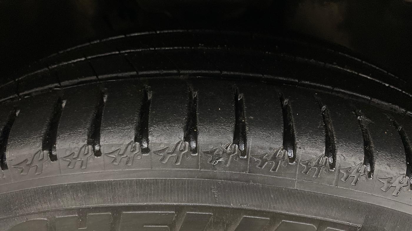 2018 Volkswagen TIGUAN HIGHLINE TDI AT, Diesel, Automatic, 86,076 km, Right Front Tyre Tread
