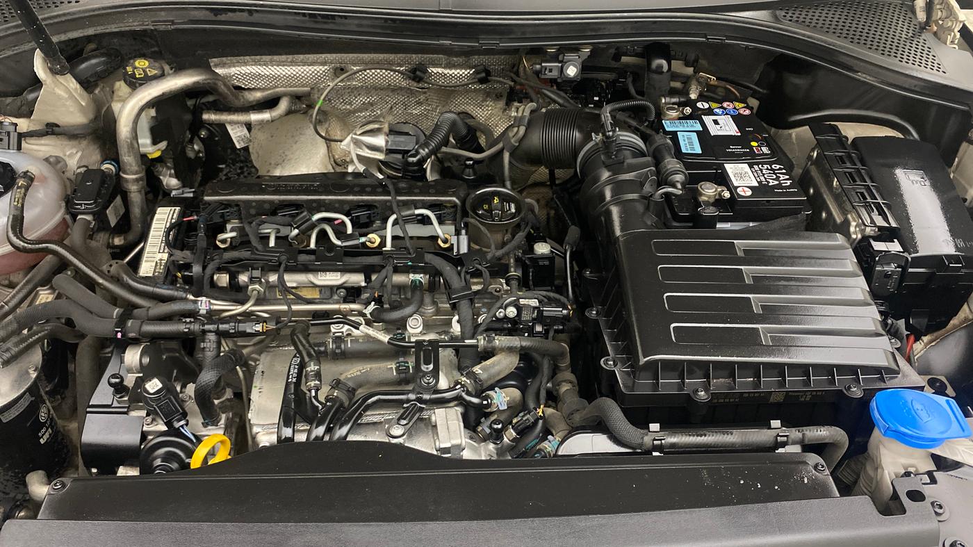 2018 Volkswagen TIGUAN HIGHLINE TDI AT, Diesel, Automatic, 86,076 km, Engine View