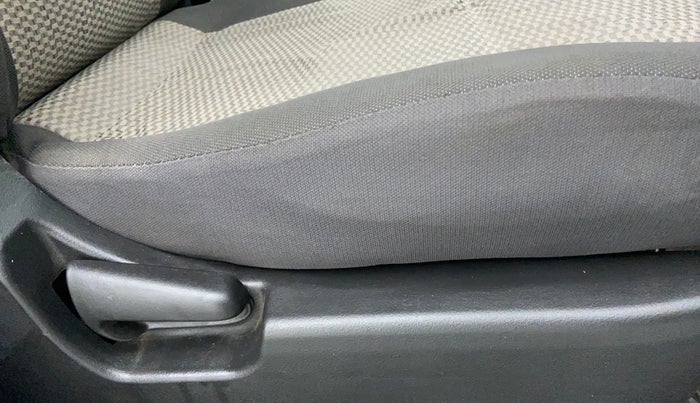 2014 Maruti Wagon R 1.0 LXI, Petrol, Manual, 54,551 km, Driver Side Adjustment Panel